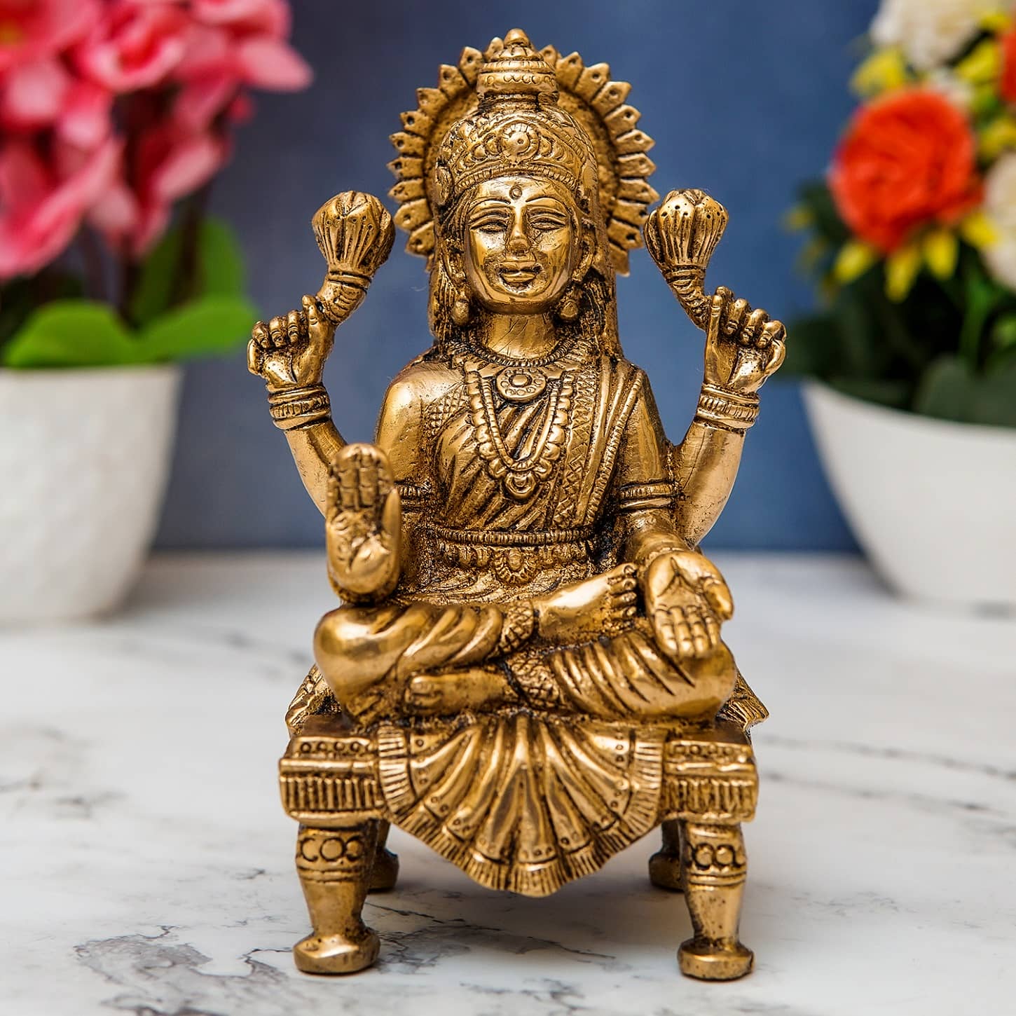 462336_C Laxmi Idol