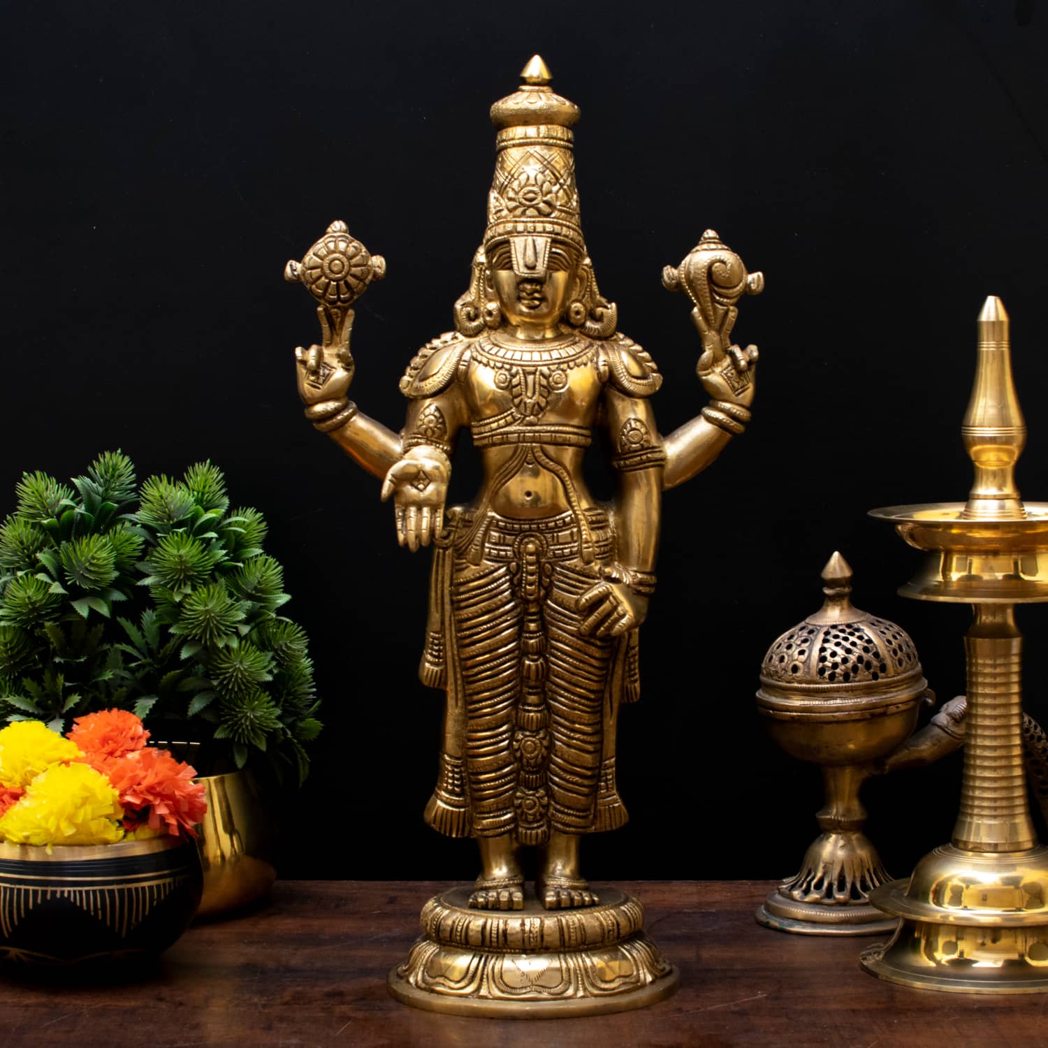 462749_C Balaji Idol