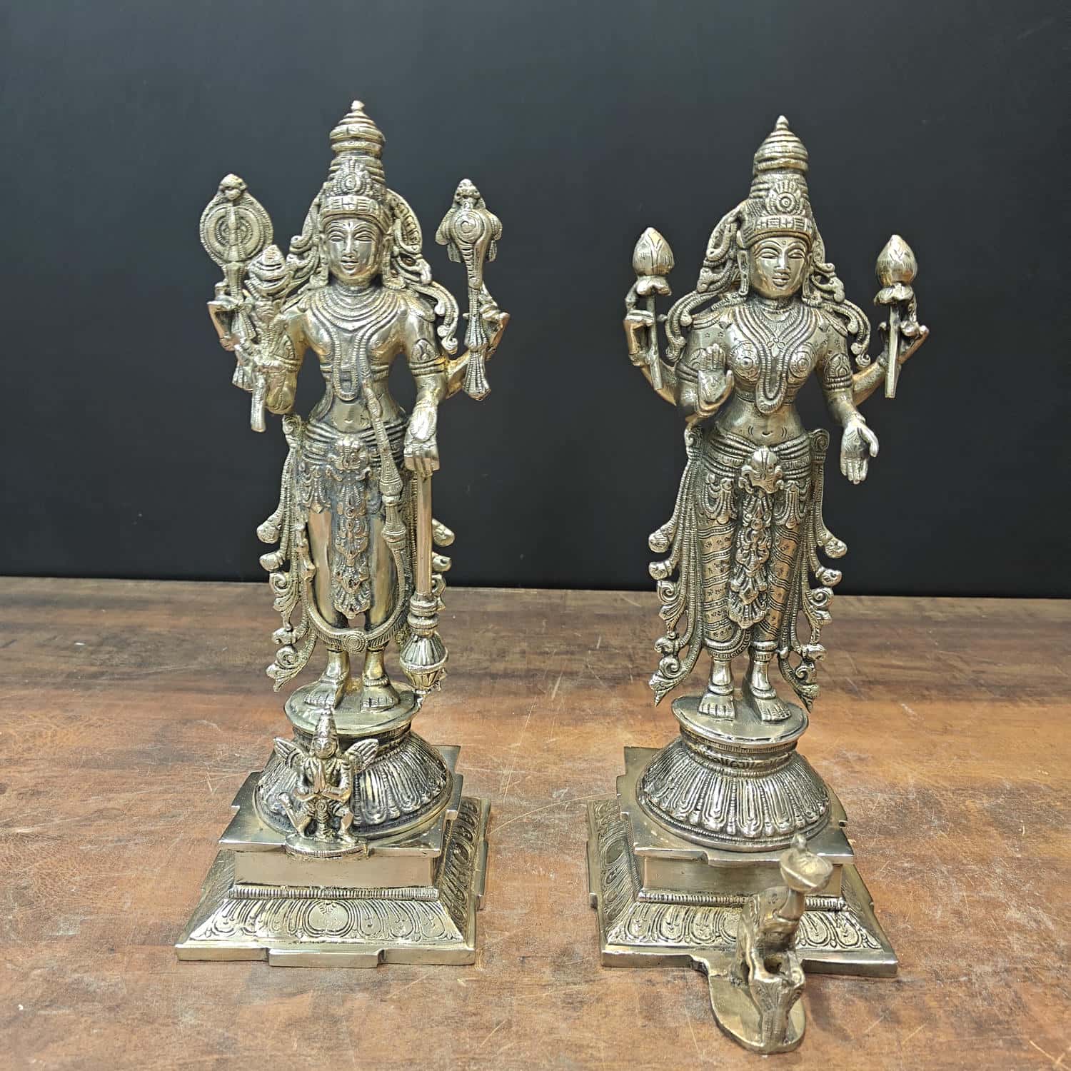 oplus_288 Vishnu Lakshmi Idol